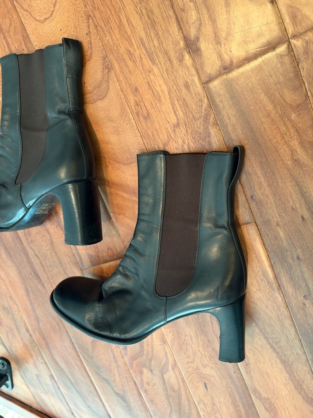 Authentic Gucci Vintage Brown Leather High Ankle Heeled Chelsea Boots Size 39.5 - Picture 2 of 11